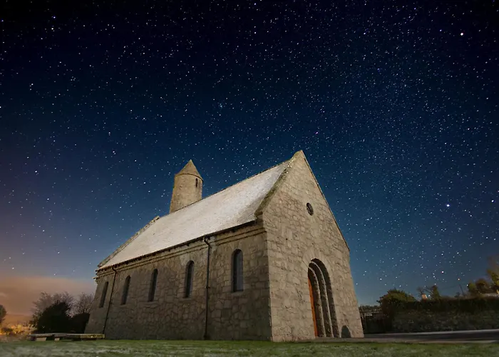 The Heights & Hollows Farmhouse, Saul, Downpatrick, Sleeps 14