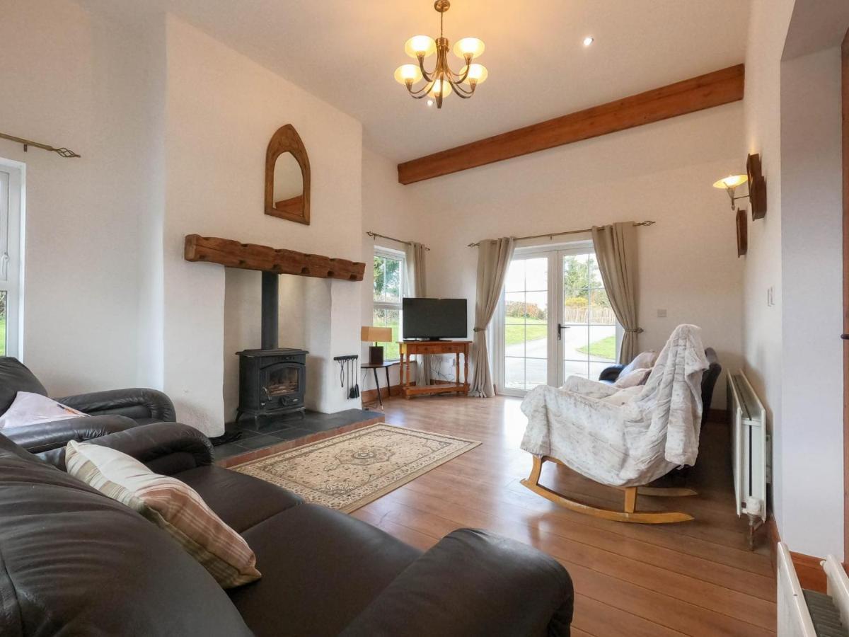 Holiday home The Heights & Hollows Farmhouse, Saul, Downpatrick, Sleeps 14