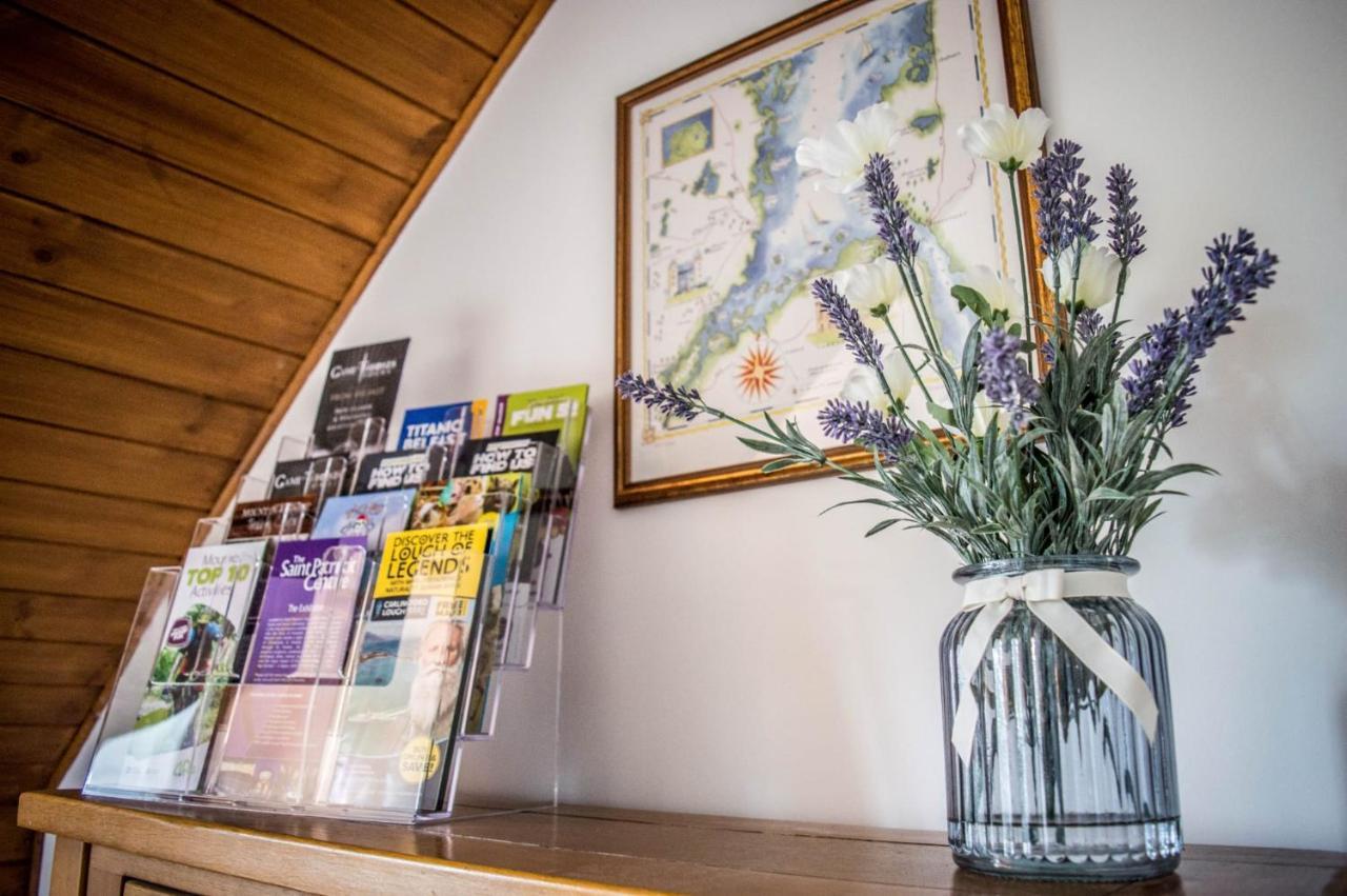 The Heights & Hollows Farmhouse, Saul, Downpatrick, Sleeps 14 *