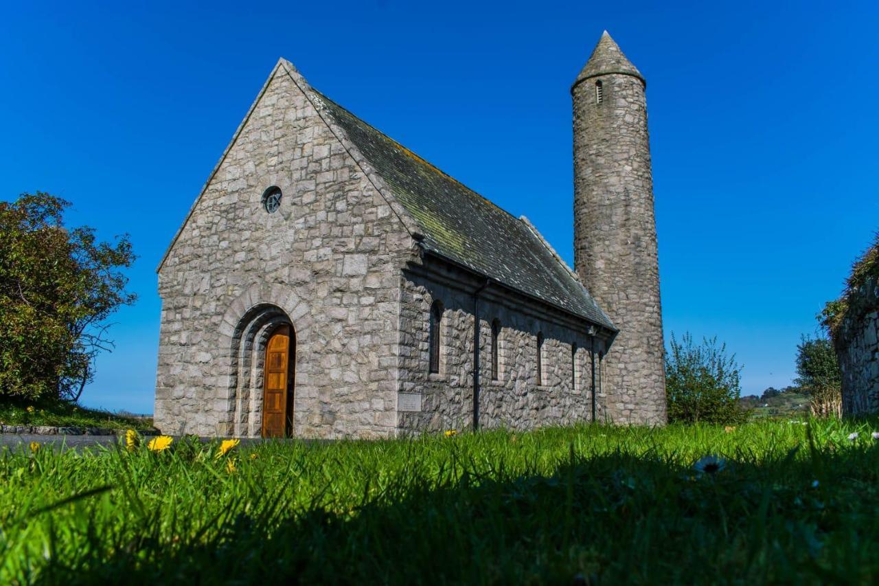 The Heights & Hollows Farmhouse, Saul, Downpatrick, Sleeps 14 Downpatrick