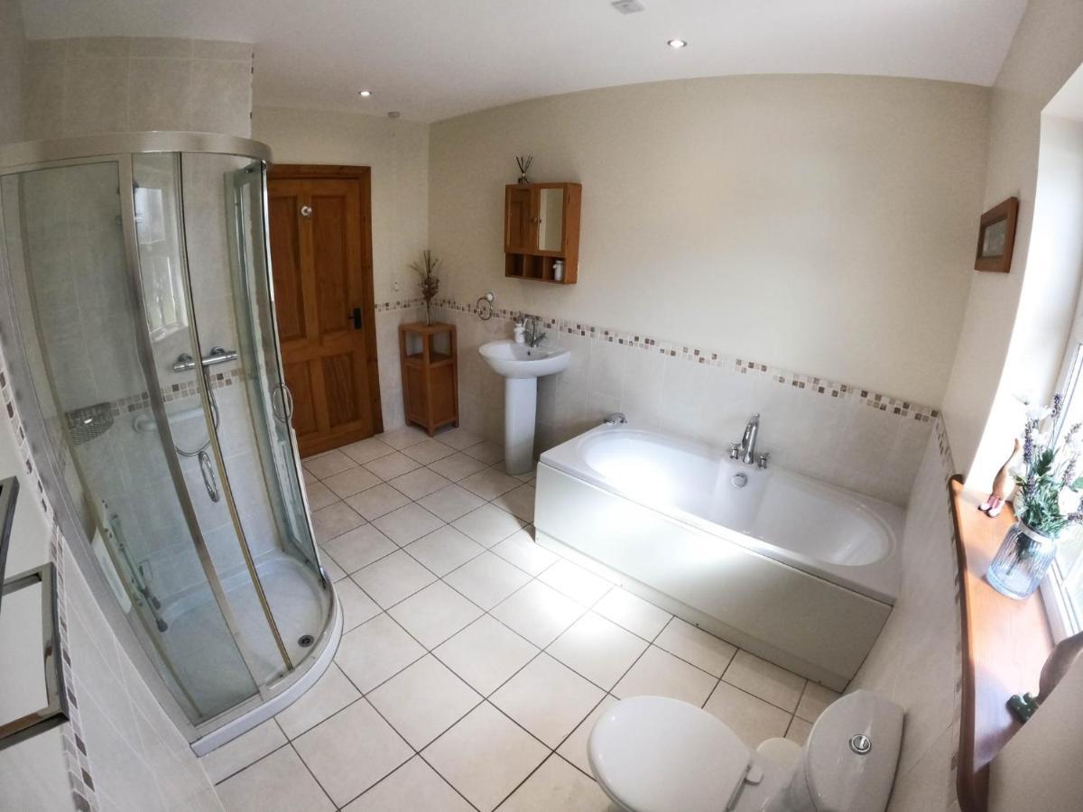 The Heights & Hollows Farmhouse, Saul, Downpatrick, Sleeps 14