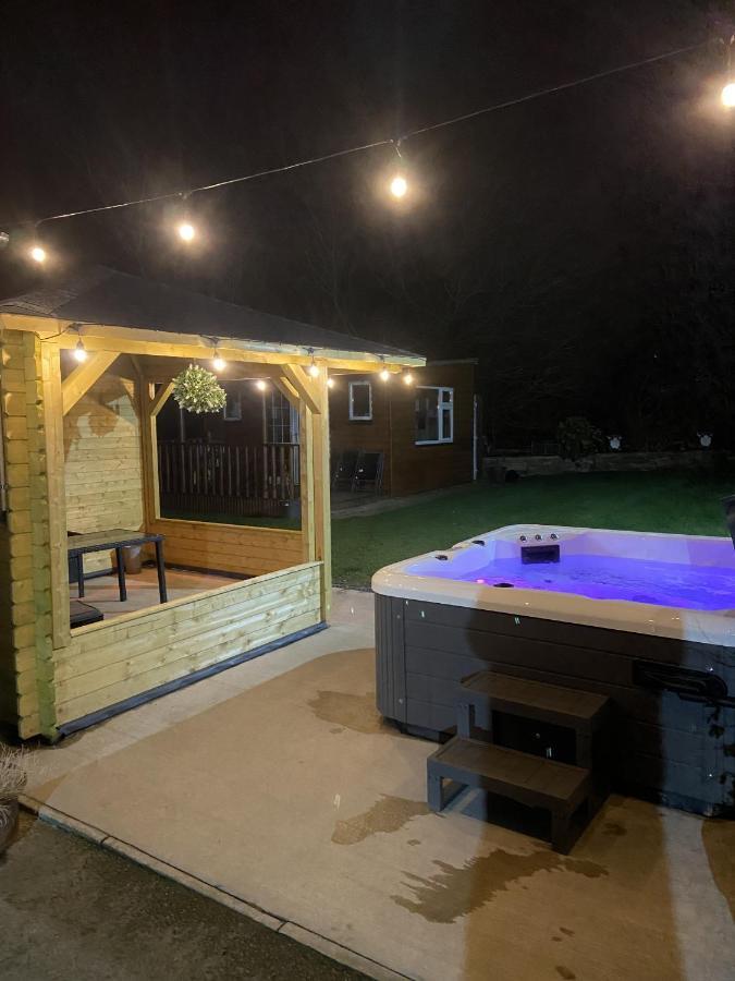 Holiday home The Heights & Hollows Farmhouse, Saul, Downpatrick, Sleeps 14 *